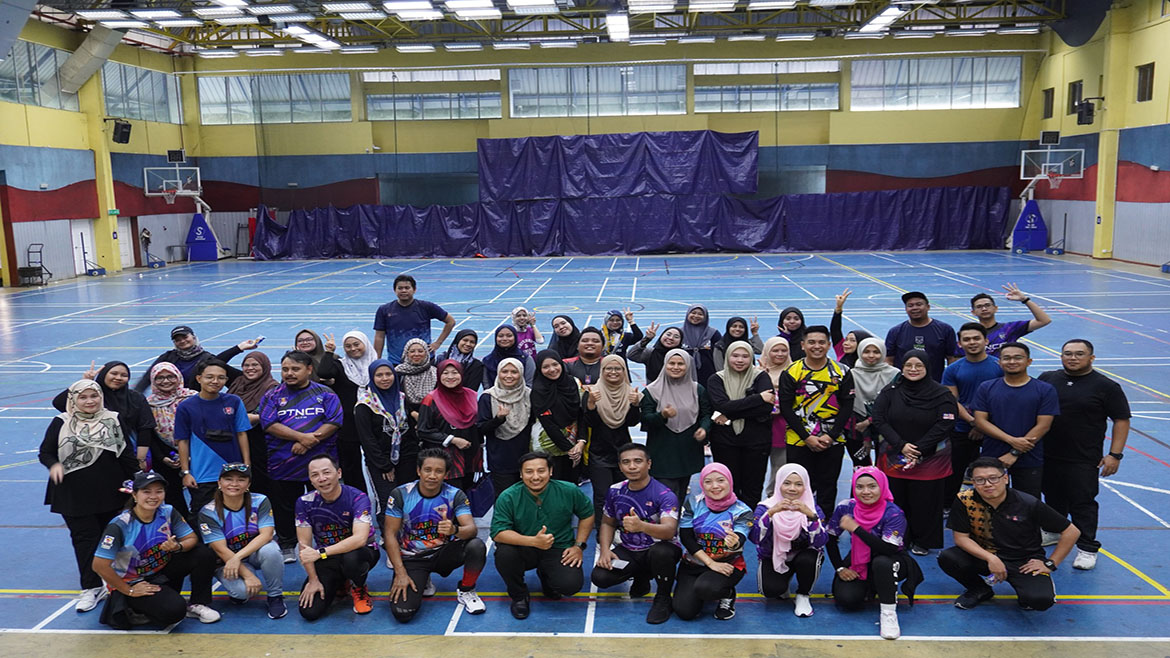 SENAMROBIK ANJURAN KELAB KEBAJIKAN PEJABAT TNC (PENYELIDIKAN DAN INOVASI), UiTM SHAH ALAM