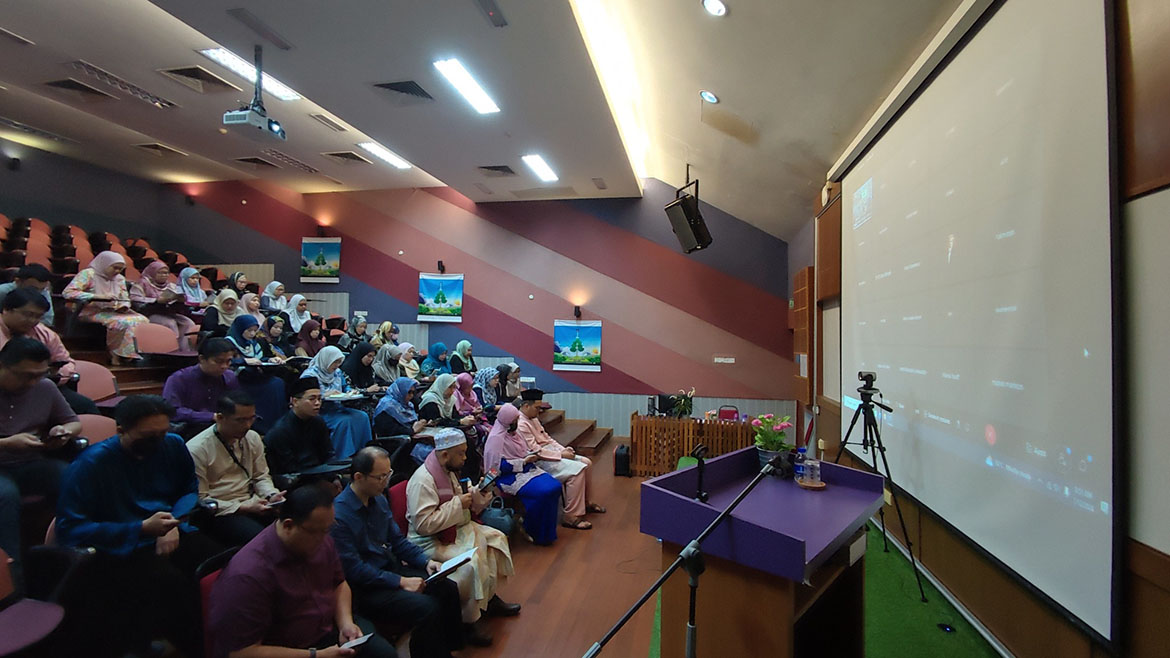 MAJLIS BACAAN YASIN PEJABAT TIMBALAN NAIB CANSELOR (PENYELIDIKAN & INOVASI) KHUSUS BUAT ALMARHUM HAJI ABD RAHMAN AYUB, AYAHANDA YBHG. PROF. Ts. DR NORAZAH ABD RAHMAN