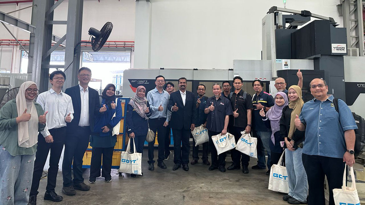 LAWATAN KE KILANG PEMBUATAN AI TRAINING KIT DAN SHOWROOM
